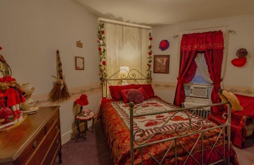 Red Boiling Springs Hotel | Armour's Hotel & Spa