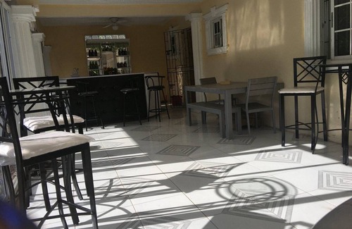 Sandy Bay Villa | Arms of Charms Guesthouse