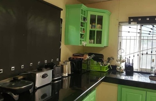 Sandy Bay House | Arms Of Charms Guesthouse