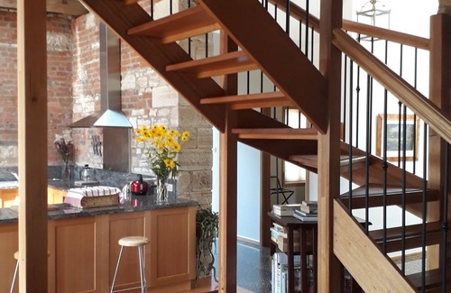 Bagdad House | Armytage House Accommodation
