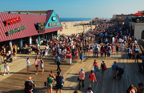 Point Pleasant Beach House | ARN25L - 1st Floor 2BR 1 bath within a block to it all - Pets OK, 4 Tags by Shore Points Vacations