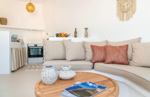 Arnados Apartment | Arnadian Living Experience - Blue House