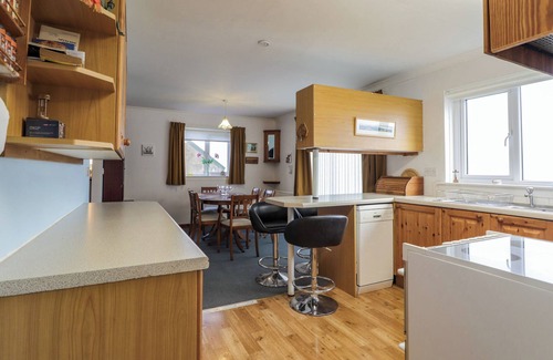 Beinn Orasaigh Cottage | ARNAVAL, pet friendly, country holiday cottage in Carbost