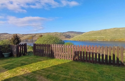 Beinn Orasaigh Cottage | ARNAVAL, pet friendly, country holiday cottage in Carbost