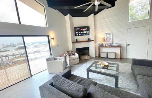 Josephine House | Arnica Bay Bliss