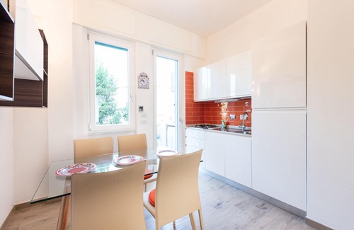 Gavinana Apartment | Arno Modern Apartment Lift & Free Parking Space