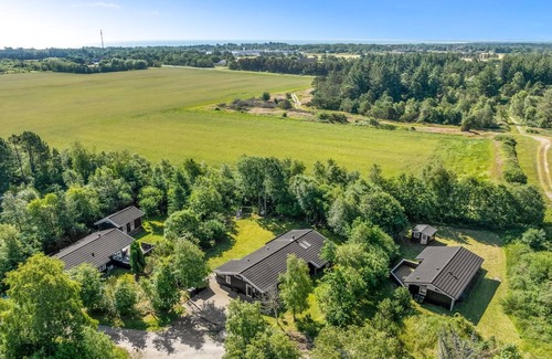 Aalbaek House | "Arny" - 1.5km from the sea by Interhome