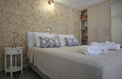 Paralio Astros House | Arokaria Studio