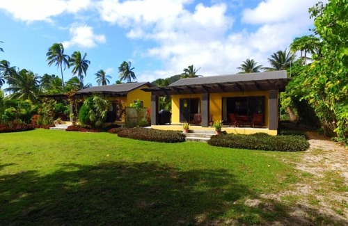 Arorangi Cottage | Aromas 1 Sunset Central with beautiful Ocean Views