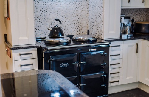 Axton Cottage | AROSFA, pet friendly, luxury holiday cottage in Trelawnyd