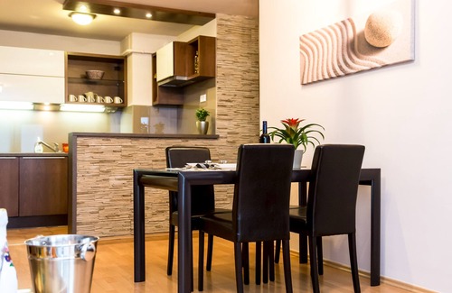 13th District Apartment | Arpad Bridge Apartments