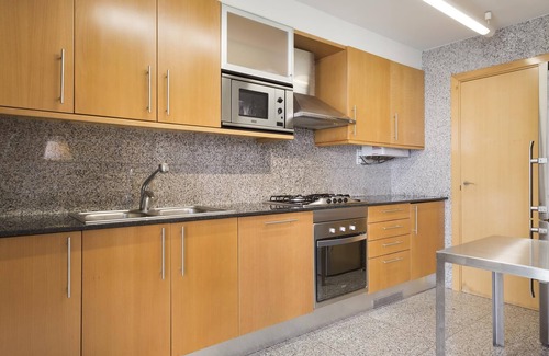 Sant Gervasi Apartment | arpartamento 3 rooms 6 people with private terrace in Sarrià - Free WiFi
