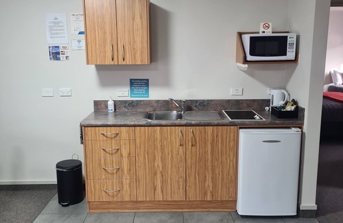 Te Anau Hotel | Arran Motel