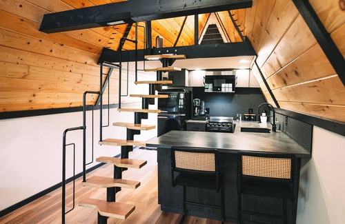 Fairview Cabin | Arrow Haus with Hot Tub