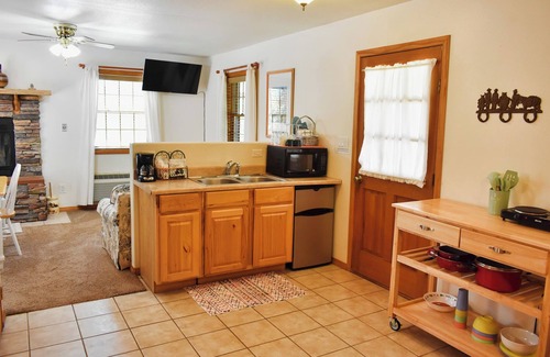 Zion National Park East Entrance Bed & Breakfast | Arrowhead Country Cabins