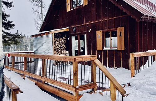 Cimarron Cabin | Arrowhead Mountain Hideaway