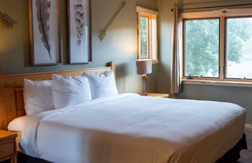 Cimarron Hotel | Arrowhead Mountain Lodge