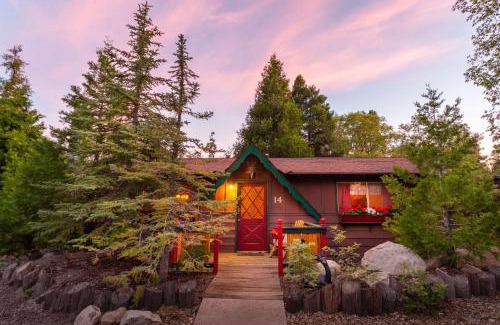 Twin Peaks Resort | Arrowhead Pine Rose Cabins