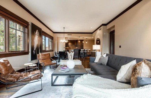 Empire Pass House | Arrowleaf Lodge - 2 Bed Condo #109