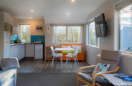 Arrowtown Cottage | Arrowtown Gold - Elevated Two Bedroom Apartment