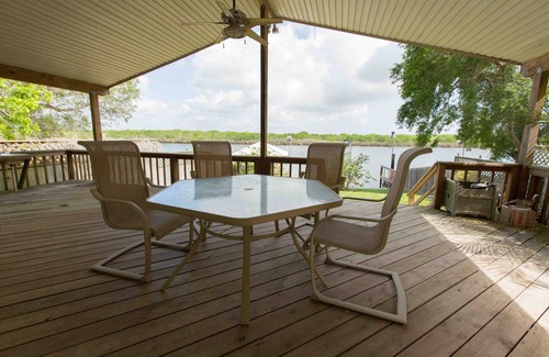 Rio Hondo House | Arroyo City Waterfront - 4 bedrooms - 3 bathrooms - *Downriver*