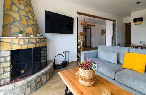 Monolithos House | Arsithea Villa