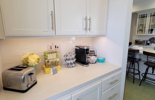 West Washington House | Art and Lodging