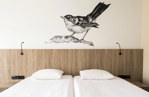 Bruggenmors Hotel | Art And Nature Meet Here — Steps From TwentseWelle And Peaceful Parks