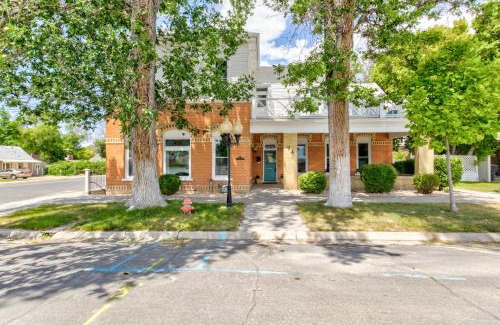 Springville Hotel | Art City Inn