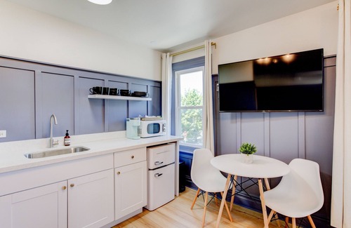 Springville Hotel | Art City Inn