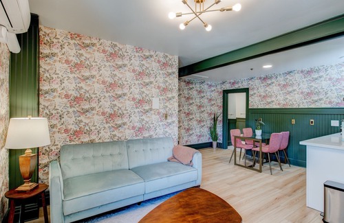 Springville Hotel | Art City Inn