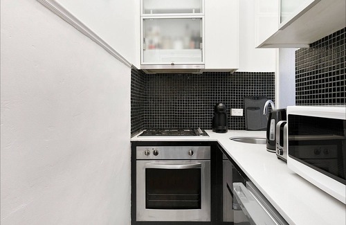 Elizabeth Bay Apartment | ART DECO BAYSIDE APARTMENT CLOSE TO THE CITY