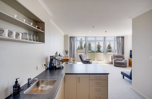 Napier Apartment | Art Deco Escape - Inner City Apartment Napier