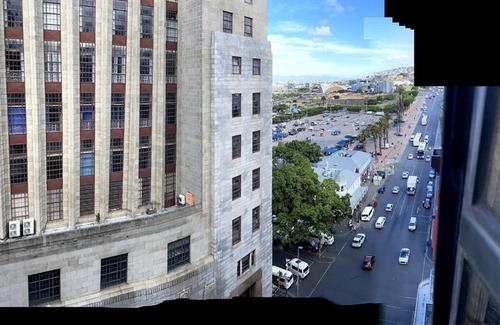Cape Town City Centre Apartment | Art Deco gem with view of Table Mountain