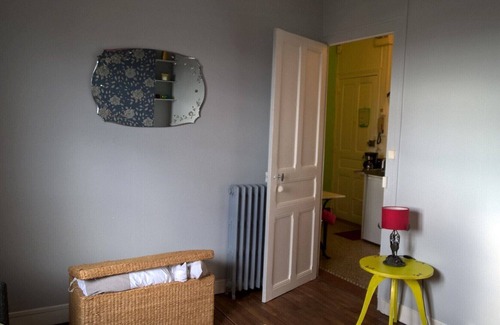 La Fayette-Eble Apartment | art deco studio neighborhood of the SNCF station