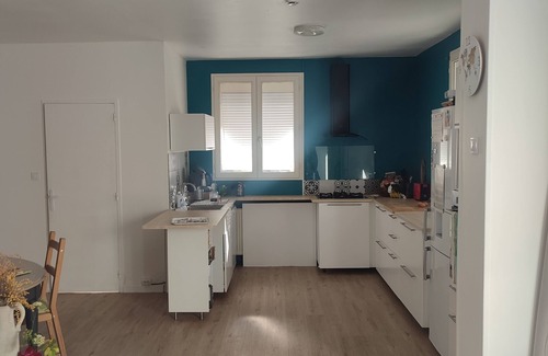 Saint-Hilaire-de-la-Noaille House | Artist's house in the country Pets welcome L