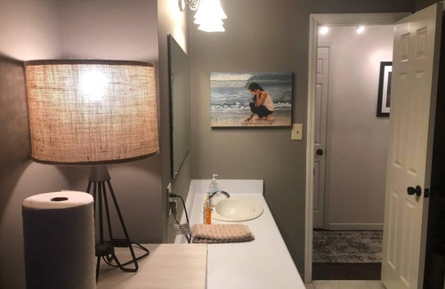 Montevallo Apartment | Art Gallery - 3 miles from I-65