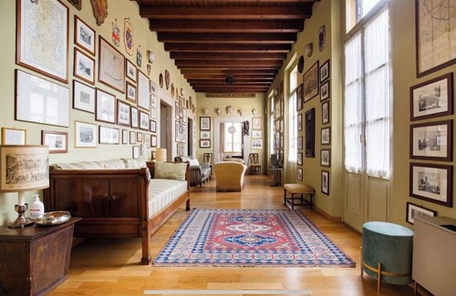 Brescia Antica Apartment | ART GALLERY APARTMENT IN CITY CENTER