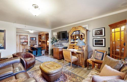 Boise House | Art Garden Cottage