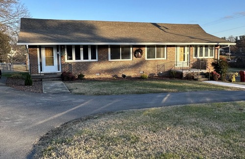 Johnson City House | Art Haven Unit 1. Close to everything!
