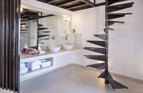 Pyrgos Hotel | Art Hotel Santorini