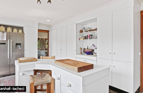 Cuttagee House | ART HOUSE- 4 BEDROOM