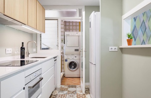Sant Antoni Apartment | Art House Renoir Plaza Universitat Sant Antoni