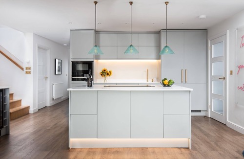 North Sunderland House | Art House Seahouses - sleeps 10 guests in 4 bedrooms