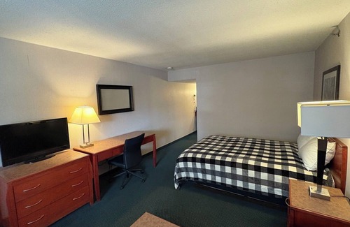 Maple Ridge Hotel | art infiniti hotel