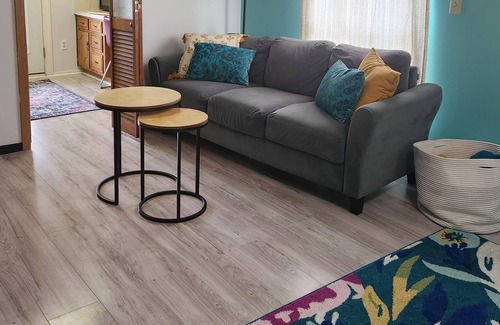 Jefferson County Apartment | Art Inspired Modern Country Retreat