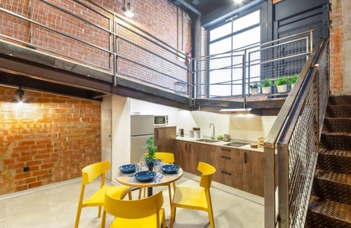 Pobles de l'Oest Apartment | Art Loft 05 'The Mechanic' in Valencia