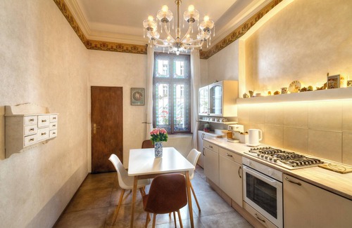 Karlin Apartment | Art nouveau beauty