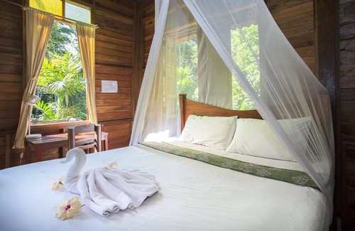 Khlong Sok Hotel | Art's Riverview Lodge