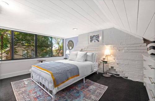 Surry Hills House | Art's Terrace - Central Surry Hills & Alfresco Charm